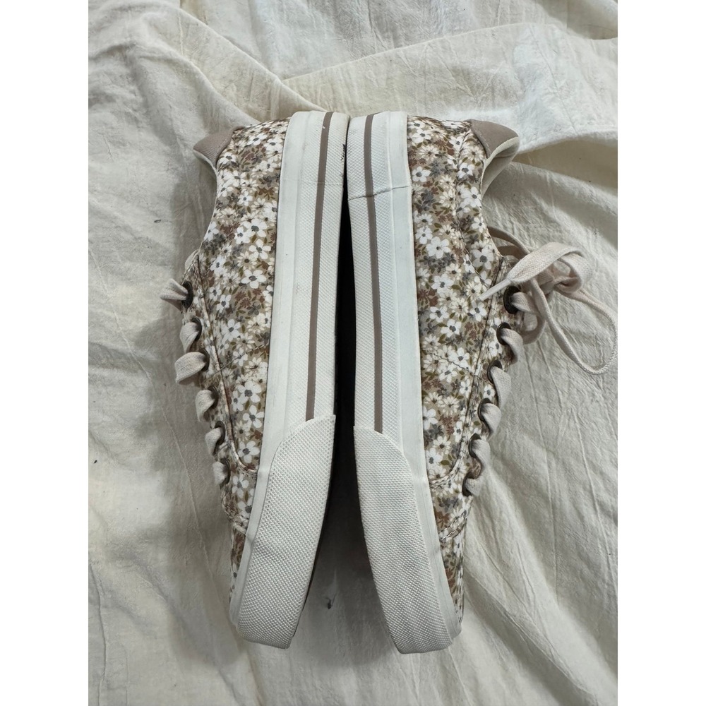 Taos Z soul beige floral print sneakers - Picture 3 of 8